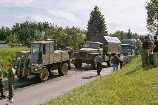 55 Warten auf die Elbfähre Dommitzsch